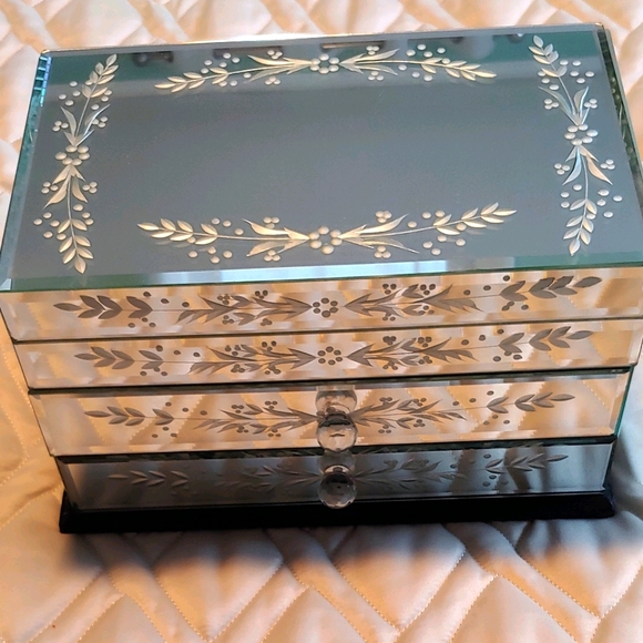 Etched Mirrored Jewelry Box